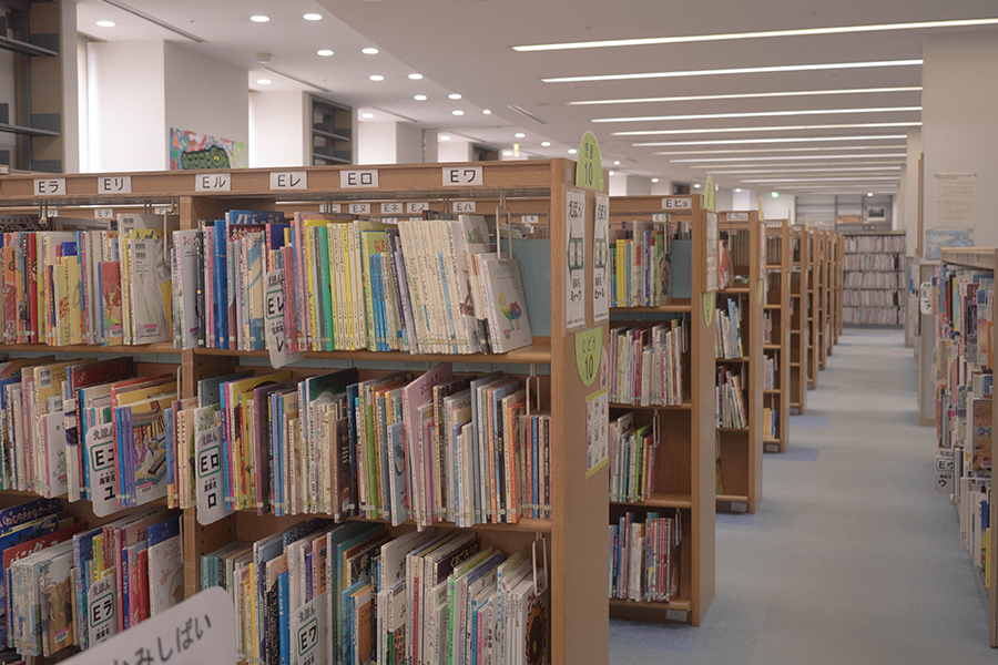 はつかいち市民図書館画像1